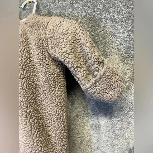 Carter's baby unisex sherpa pram in tan, size 3 months - Picture 5 of 9